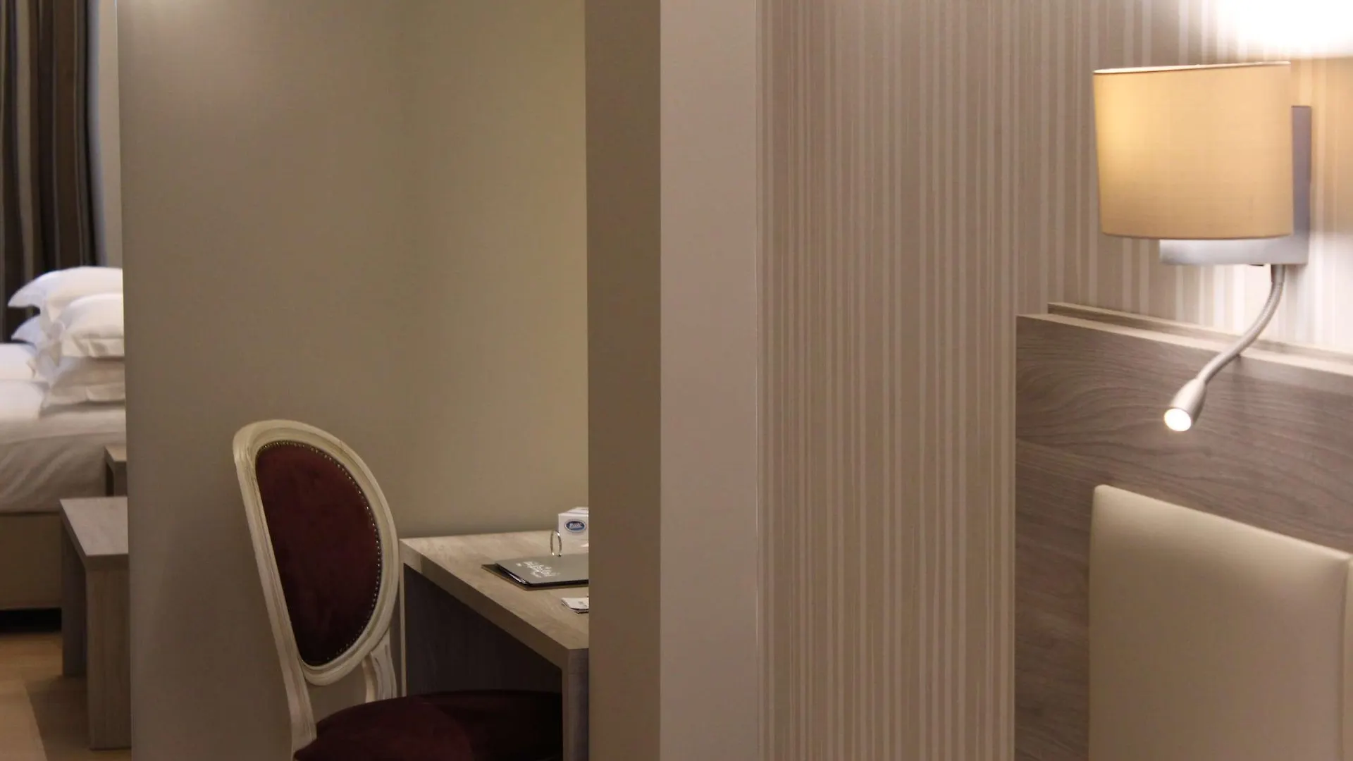 Best Western Hotel Moderno Verdi Genova 4*,