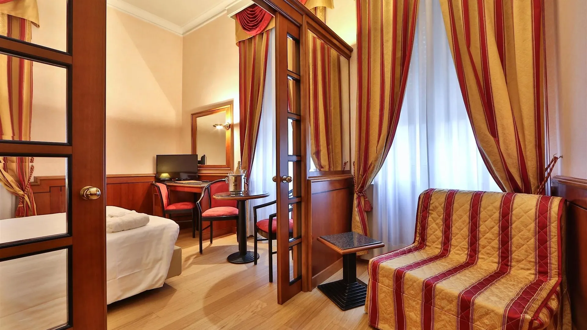 Best Western Hotel Moderno Verdi Genova 4*,  Italia