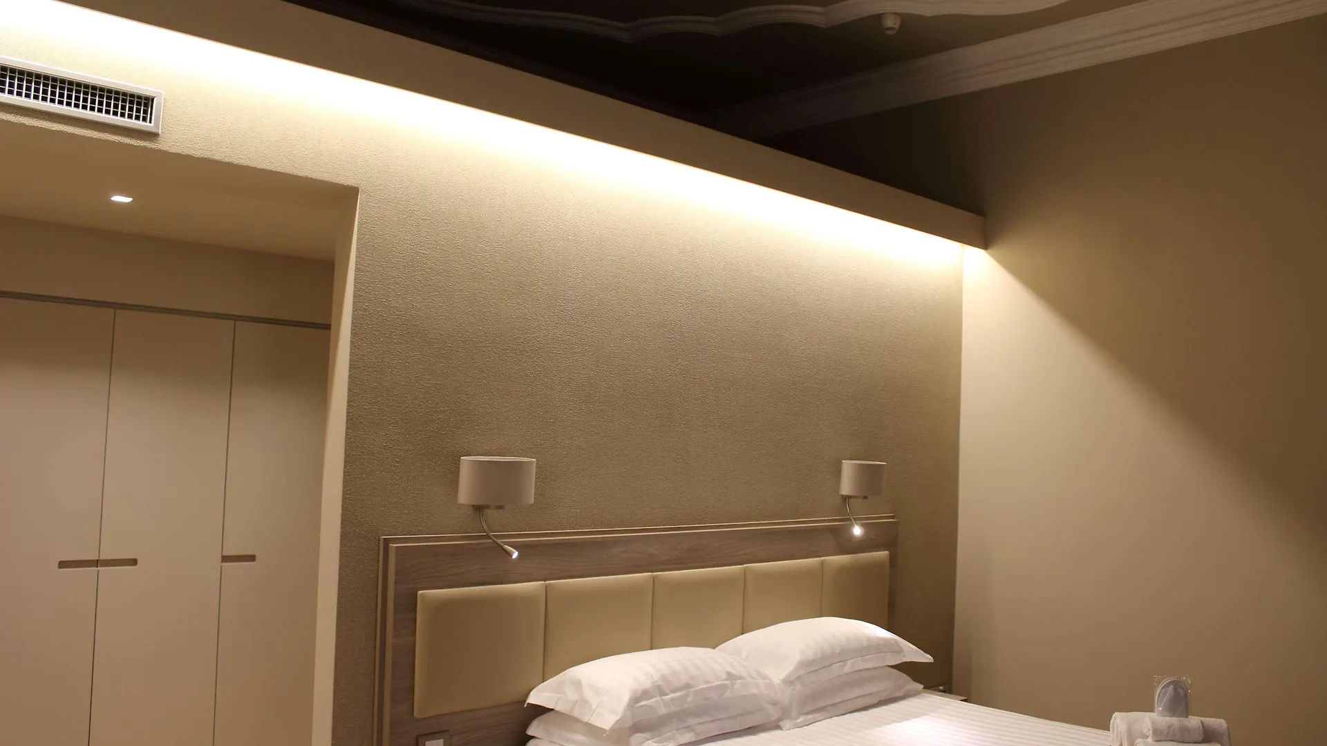 Best Western Hotel Moderno Verdi Genova 4*,  Italia